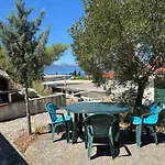 Beachside 2-bed Bliss! Blace