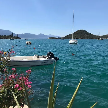 Apartment Beachside 2-bed Bliss!