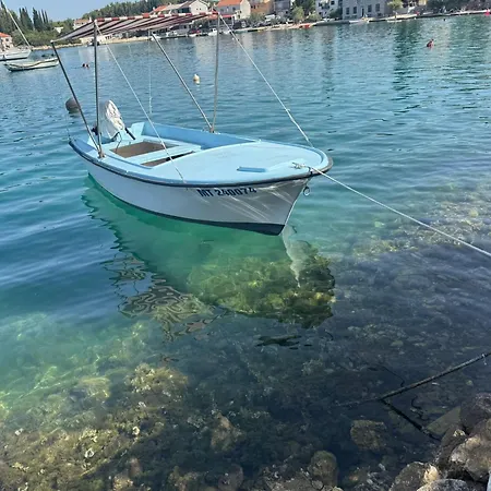 Beachside 2-bed Bliss! * Blace