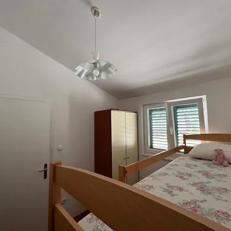 Beachside 2-bed Bliss! *