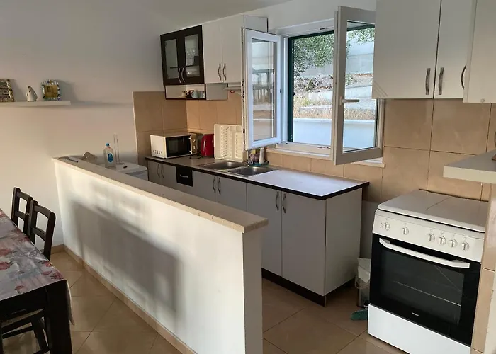 Beachside 2-bed Bliss! Διαμέρισμα