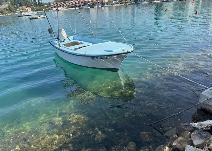 Beachside 2-bed Bliss! * Blace