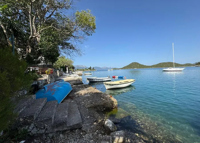 Beachside 2-bed Bliss! Διαμέρισμα Blace